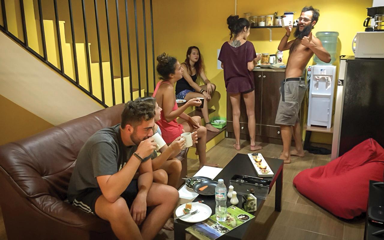 Artistel (Adults Only) Hostel Chiang Mai Buitenkant foto